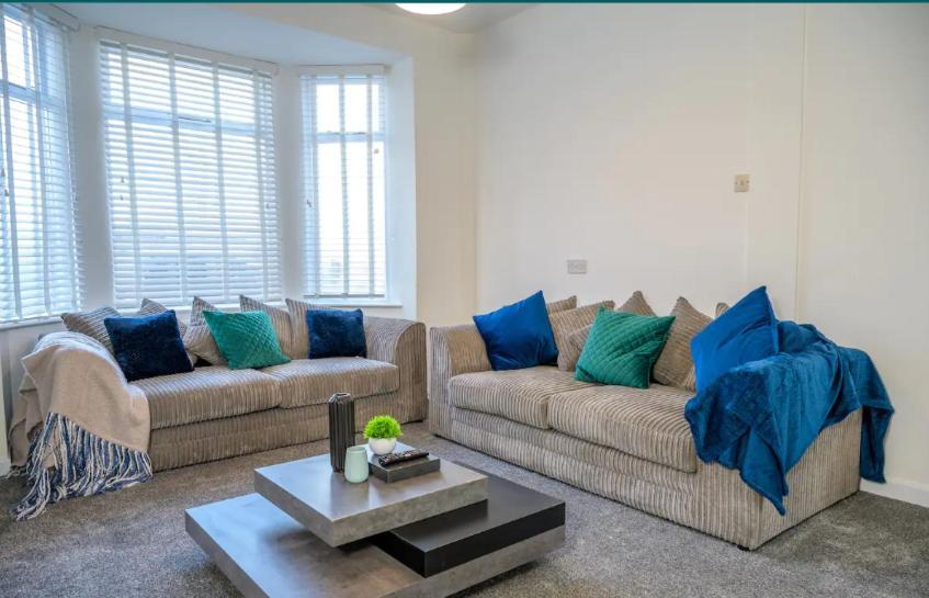 Large 7 Bedroom Town House In Chester City Centre Εξωτερικό φωτογραφία