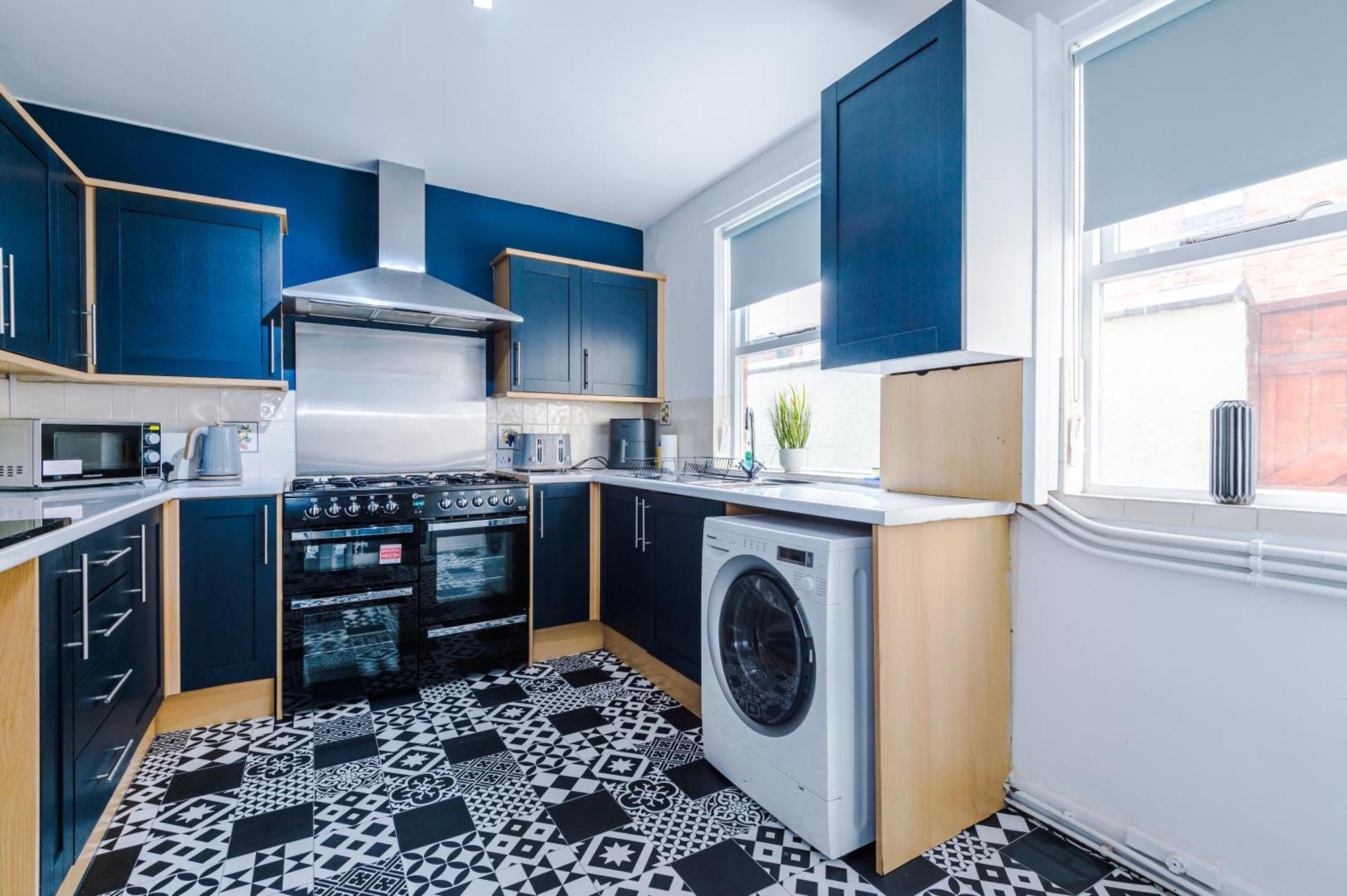 Large 7 Bedroom Town House In Chester City Centre Εξωτερικό φωτογραφία